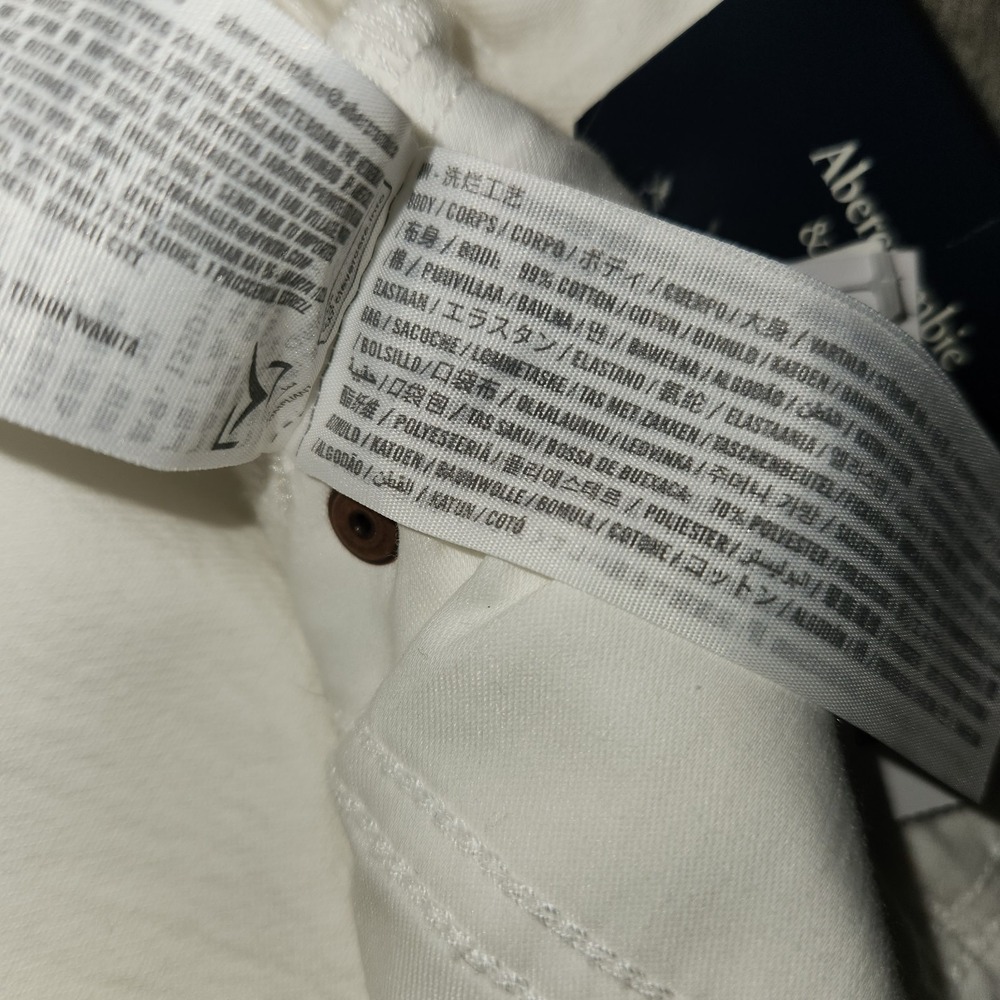 NWT Abercrombie & Fitch 90s Straight Jeans White Curve Love Denim 26 Long Mid - Picture 5 of 8